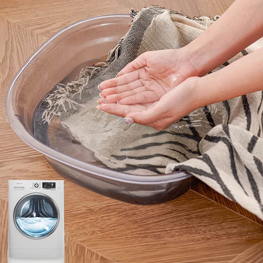 Minimalist Chenille Reversible Cat-Scratch Resista