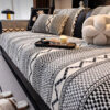 Classic Plaid Plush Scratch-Resistant Comfortable 